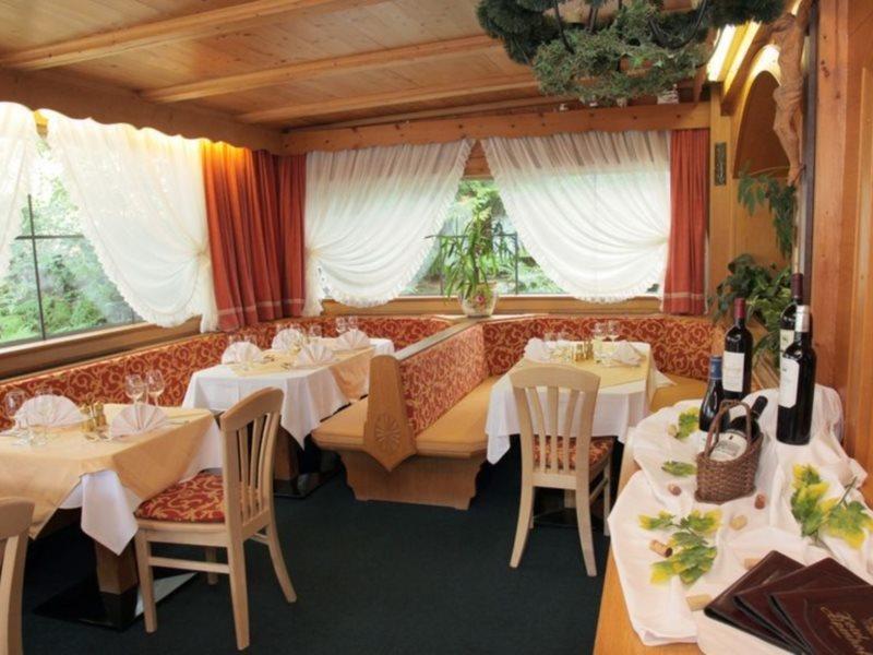 Hotel Alpenhof 3*