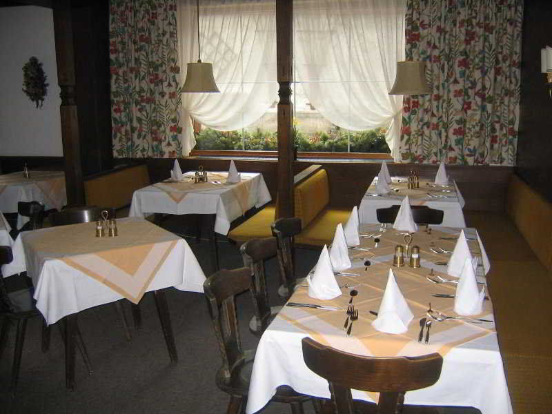 Hotel Alpenhof 3*